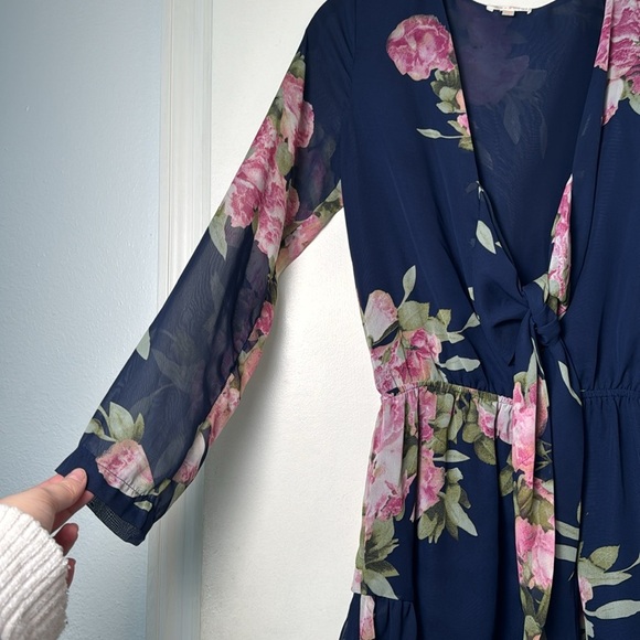 Luxxel Blue Long Sleeve Floral Dressy Romper Size Small - Picture 2 of 8